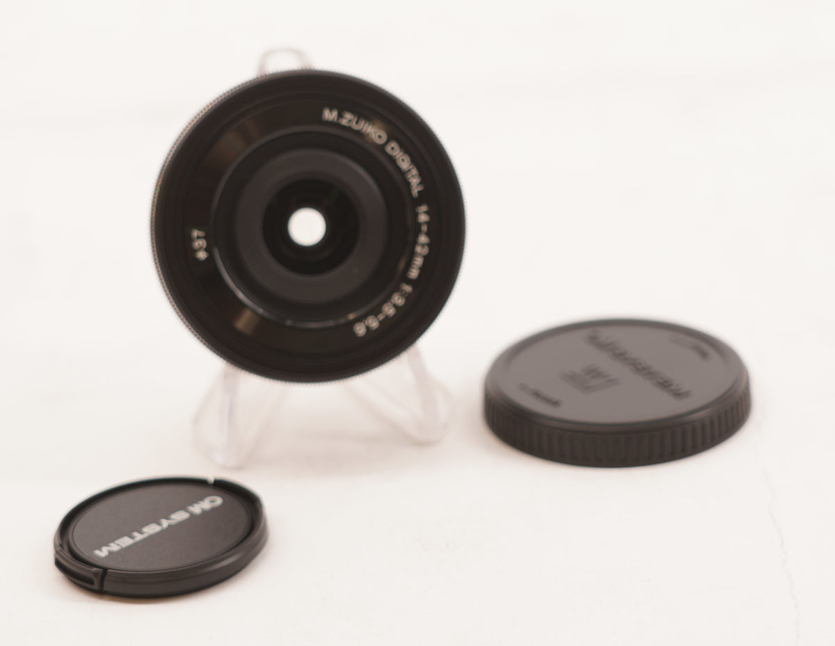OM SYSTEM M.Zuiko Digital ED 14-42mm f/3.5-5.6 EZ Zoom Lens (Black) (Open Box)