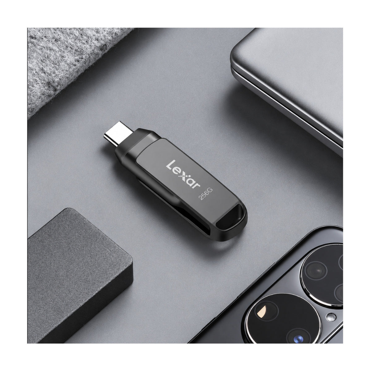 Lexar JumpDrive D400 256GB Dual USB Flash Drive USB 3.2 Gen 1 USB-C / USB-A with Dual USB Connectors
