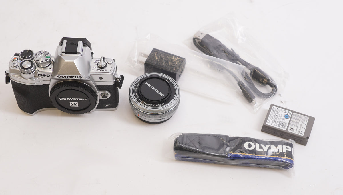 Olympus OM-D E-M10 Mark IV Camera (Silver) & M.Zuiko Digital ED 14-42mm Lens Kit (Open Box)