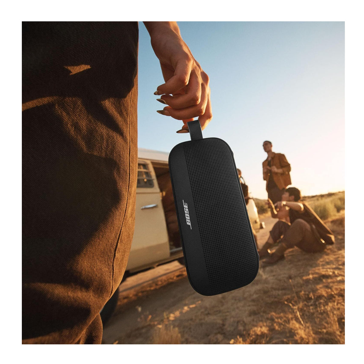 Bose SoundLink Flex Portable Bluetooth Speaker (2nd Generation, Black) Bundle with Carabiner
