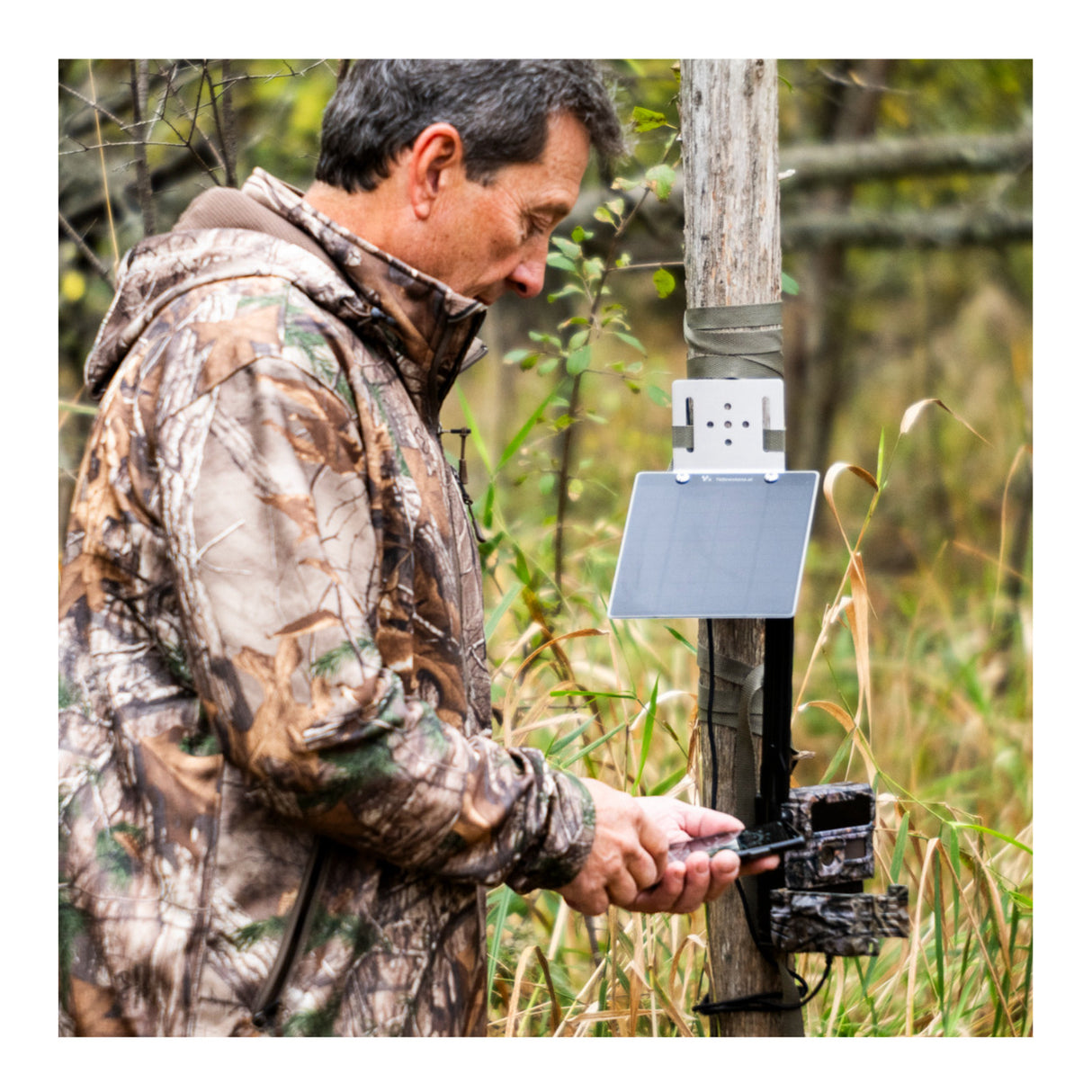 Yellowstone Y2 Cellular Trail Camera Bundle with High-Speed Card Reader, and Accessories (2-Pack) - 8