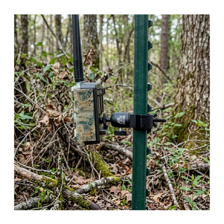 Slow Glow Maverick T-Post Trail Camera Mount Bundle with High-speed Card Reader - 4